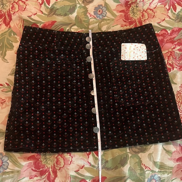 Y2K Vibe FREE PEOPLE sz 32 JOANI Cozy Graphic Corduroy Mini ButtonFront $68 NEW - Picture 14 of 14